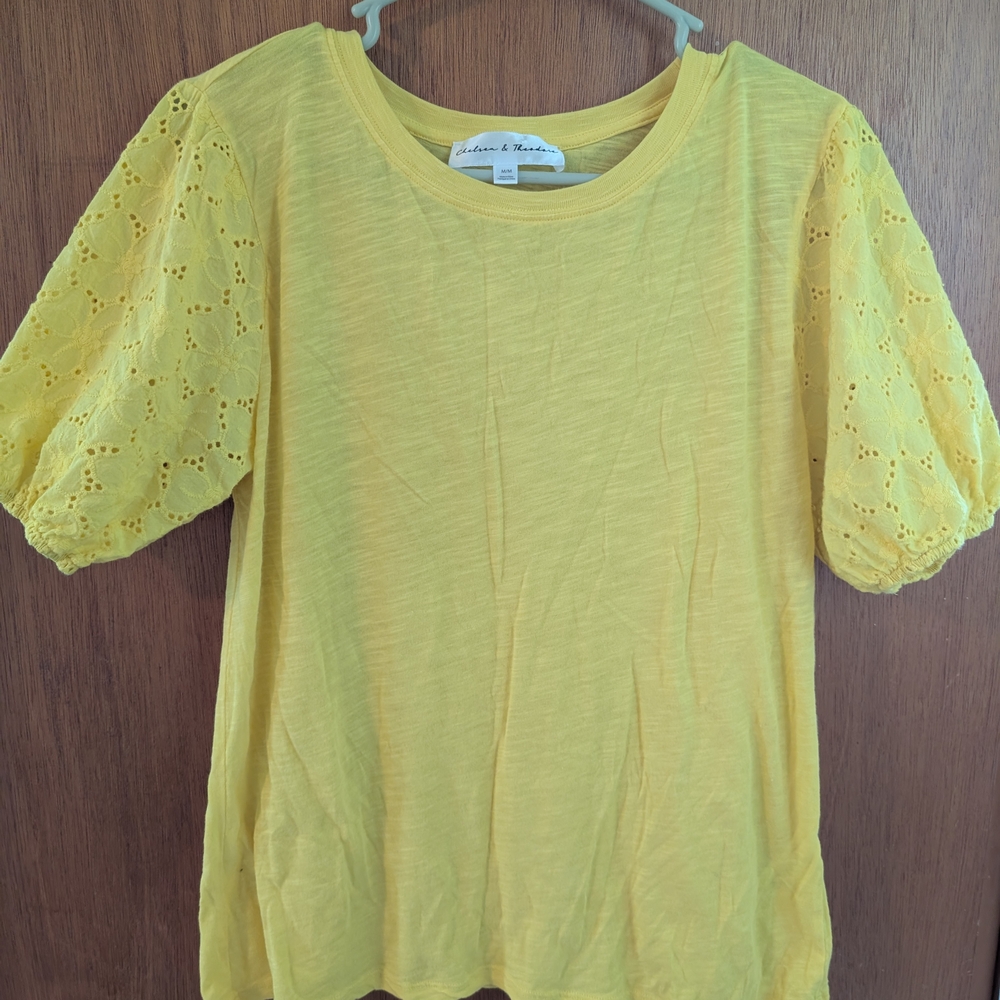 Chelsea & Theodore Yellow Short Sleeve Top